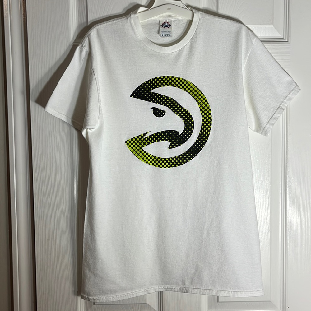 New/WOT: Delta Pro Weight: Symbolic White Tee Shirt; Sz Med
